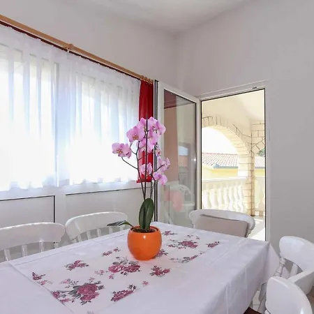 Rogoznica 1 Apartment *
