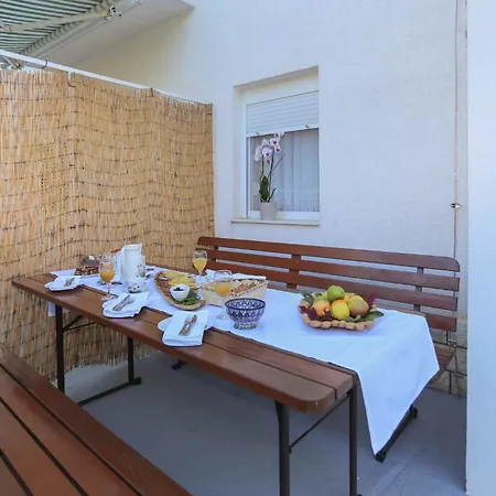 1 Rogoznica (Sibenik-Knin)