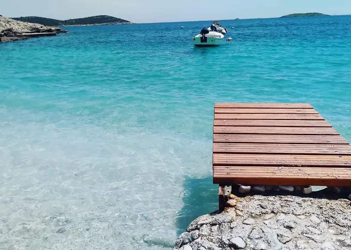 1 Daire Rogoznica (Sibenik-Knin)