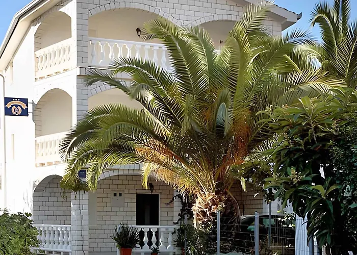 1 Rogoznica (Sibenik-Knin)